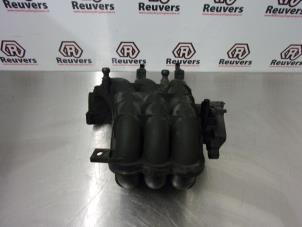 Used Intake manifold Smart Forfour (454) 1.1 12V Price € 40,00 Margin scheme offered by Autorecycling Reuvers B.V.