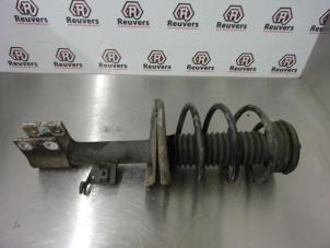 Used Fronts shock absorber, left Citroen C4 Coupé (LA) 1.6 HDi 16V 110 Price € 35,00 Margin scheme offered by Autorecycling Reuvers B.V.