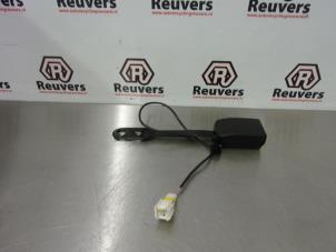 Used Front seatbelt buckle, right Citroen C4 Coupé (LA) 1.6 HDi 16V 110 Price € 15,00 Margin scheme offered by Autorecycling Reuvers B.V.