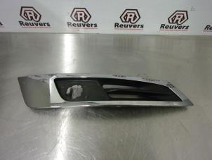 Used Grille Peugeot 5008 I (0A/0E) 1.6 THP 16V Price € 10,00 Margin scheme offered by Autorecycling Reuvers B.V.