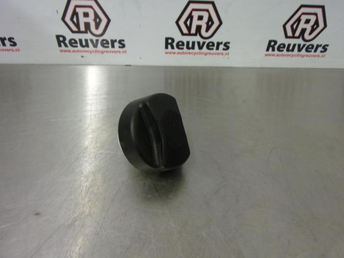 Tanklock från en Opel Astra H SW (L35) 1.8 16V 2005