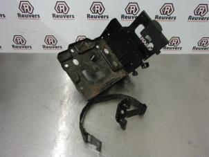 Używane Pojemnik na akumulator Fiat Panda (169) 1.2 Fire Cena € 25,00 Procedura marży oferowane przez Autorecycling Reuvers B.V.