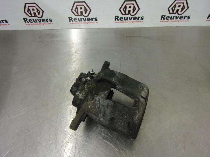 Gebrauchte Bremszange links vorne Fiat Fiorino (225) 1.3 JTD 16V Multijet Preis € 25,00 Margenregelung angeboten von Autorecycling Reuvers B.V.