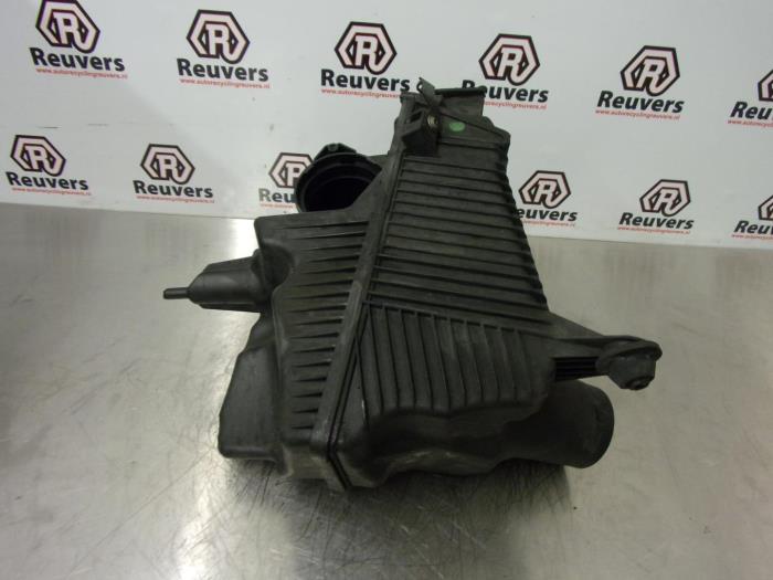 Gebrauchte Luftfiltergehäuse Renault Megane II CC (EM) 1.9 dCi 120 Preis € 25,00 Margenregelung angeboten von Autorecycling Reuvers B.V.