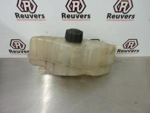 Used Expansion vessel Renault Clio III (BR/CR) 1.5 dCi 85 Price € 15,00 Margin scheme offered by Autorecycling Reuvers B.V.