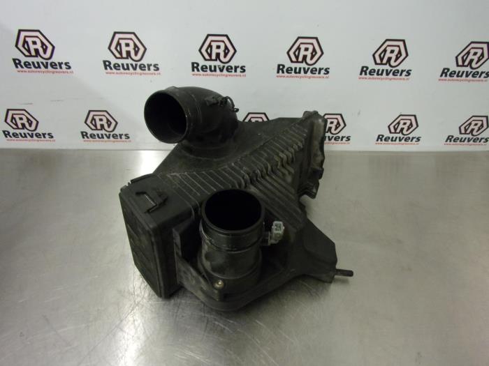 Gebrauchte Luftfiltergehäuse Renault Clio III (BR/CR) 1.5 dCi 85 Preis € 40,00 Margenregelung angeboten von Autorecycling Reuvers B.V.