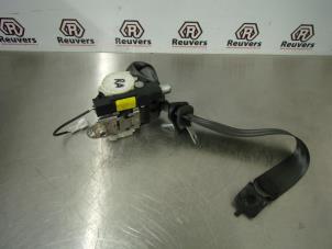 Used Rear seatbelt, right Renault Clio III (BR/CR) 1.5 dCi 85 Price € 30,00 Margin scheme offered by Autorecycling Reuvers B.V.