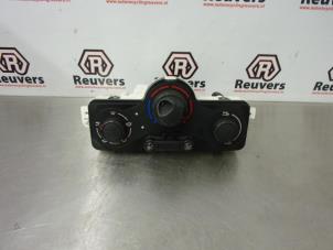 Used Heater control panel Renault Clio III (BR/CR) 1.5 dCi 85 Price € 40,00 Margin scheme offered by Autorecycling Reuvers B.V.
