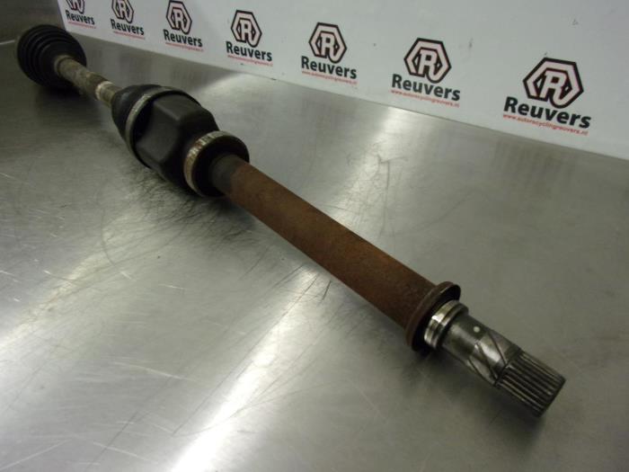 Front drive shaft, right from a Renault Clio III (BR/CR) 1.5 dCi 85 2007