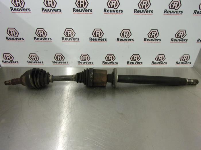 Front drive shaft, right from a Saab 9-3 Sport Estate (YS3F) 1.9 TiD 16V 2006