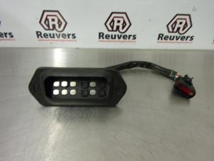 Used Door contact switch Renault Kangoo/Grand Kangoo (KW) 1.5 dCi 90 FAP Price on request offered by Autorecycling Reuvers B.V.