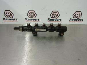 Used Fuel distributor Peugeot 206 (2A/C/H/J/S) 1.6 HDi 16V Price € 30,00 Margin scheme offered by Autorecycling Reuvers B.V.