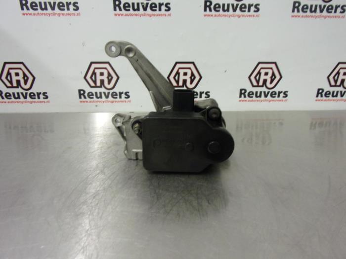Begagnade Vortexventilmotor Saab 9-3 Sport Estate (YS3F) 1.9 TiD 16V Pris € 65,00 Marginaltabell erbjuds av Autorecycling Reuvers B.V.