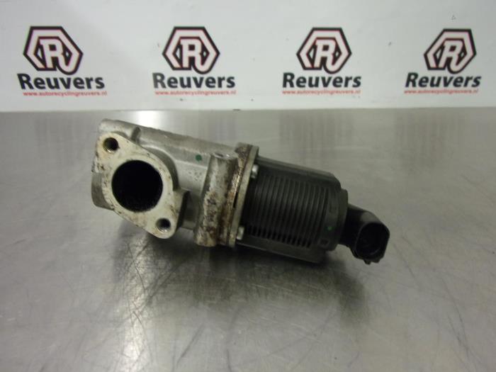 EGR valve from a Opel Astra H SW (L35) 1.9 CDTi 100 2006
