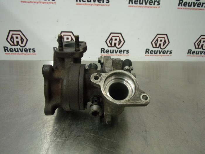 Turbo van een Ford Fiesta 5 (JD/JH) 1.4 TDCi 2005