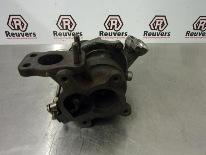 Turbo van een Ford Fiesta 5 (JD/JH) 1.4 TDCi 2005