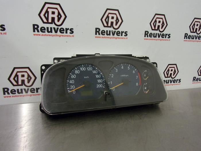 Instrument panel from a Suzuki Ignis (FH) 1.3 16V 2003