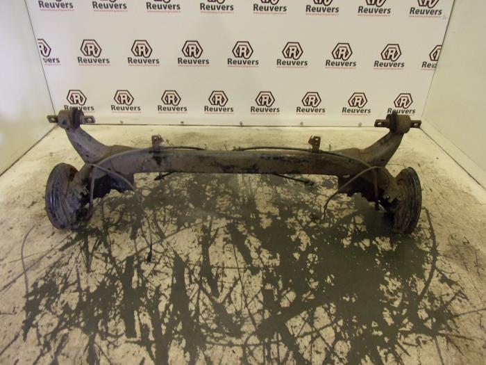 Gebrauchte Hinterachse Vorderradantrieb Mitsubishi Colt (Z2/Z3) 1.3 16V Preis € 100,00 Margenregelung angeboten von Autorecycling Reuvers B.V.