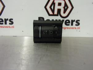 Used AIH headlight switch Volkswagen Polo V (6R) 1.2 12V BlueMotion Technology Price € 15,00 Margin scheme offered by Autorecycling Reuvers B.V.