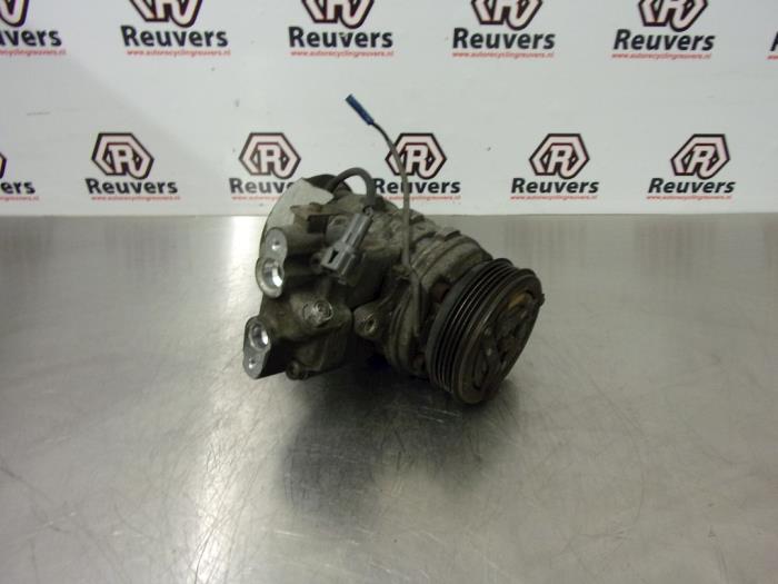 Usagé Pompe clim Daihatsu Terios (J1) 1.3 16V 4x4 Prix € 85,00 Règlement à la marge proposé par Autorecycling Reuvers B.V.