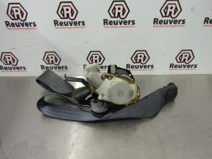 Used Front seatbelt, left Honda HR-V (GH) 1.6 16V 4x4 Price on request offered by Autorecycling Reuvers B.V.
