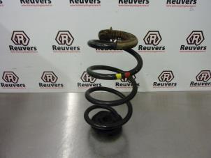 Used Rear coil spring Renault Clio III (BR/CR) 1.5 dCi 85 Price € 20,00 Margin scheme offered by Autorecycling Reuvers B.V.