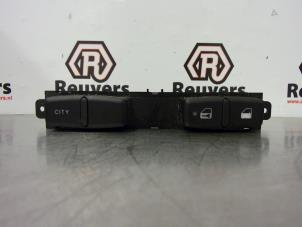 Used Central locking switch Fiat Idea (350AX) 1.4 Price € 25,00 Margin scheme offered by Autorecycling Reuvers B.V.