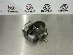 Used Throttle body Renault Clio III (BR/CR) 1.6 16V Price € 35,00 Margin scheme offered by Autorecycling Reuvers B.V.
