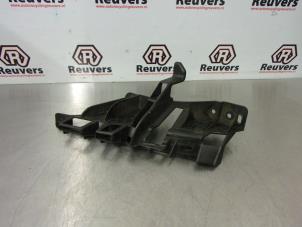 Used Front bumper bracket, right Renault Modus/Grand Modus (JP) 1.2 16V Price € 15,00 Margin scheme offered by Autorecycling Reuvers B.V.