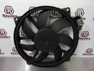 Used Fan motor Renault Megane III Grandtour (KZ) 1.5 dCi 110 Price € 40,00 Margin scheme offered by Autorecycling Reuvers B.V.