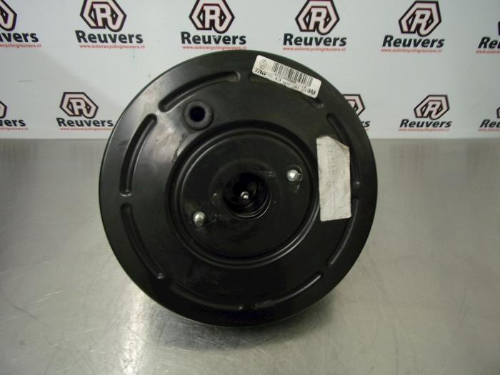 Gebrauchte Bremskraftverstärker Renault Megane III Grandtour (KZ) 1.5 dCi 110 Preis € 40,00 Margenregelung angeboten von Autorecycling Reuvers B.V.