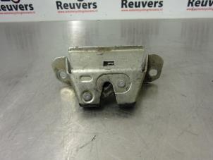Used Tailgate lock stop Peugeot 107 1.0 12V Price € 20,00 Margin scheme offered by Autorecycling Reuvers B.V.