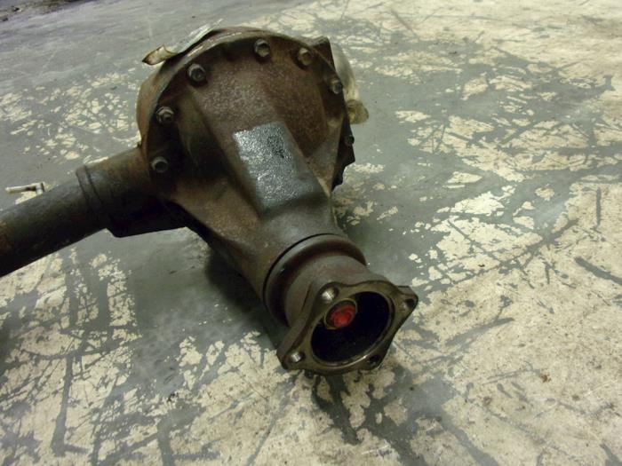Front differential from a Opel Frontera (6B) 3.2 V6 24V 2001