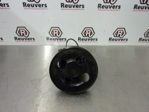 Used Power steering pump Opel Frontera (6B) 3.2 V6 24V Price € 35,00 Margin scheme offered by Autorecycling Reuvers B.V.