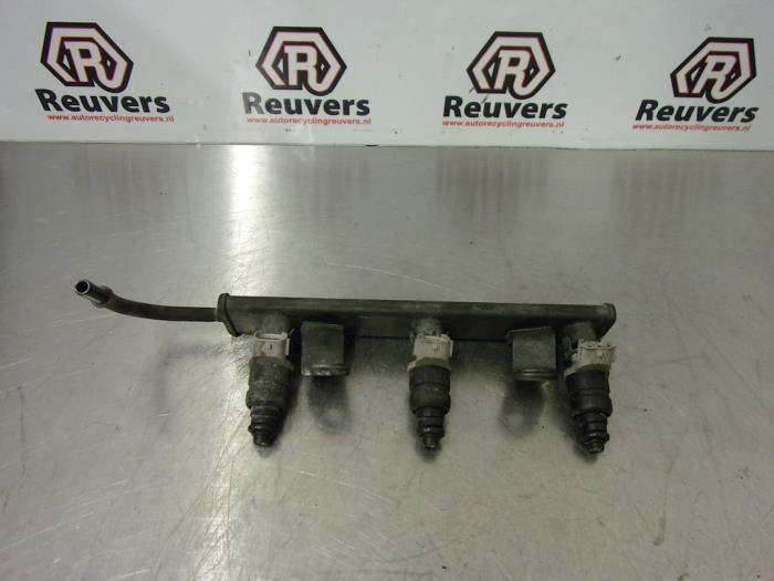 Usagé Système d'injection Smart Forfour (454) 1.1 12V Prix € 50,00 Règlement à la marge proposé par Autorecycling Reuvers B.V.