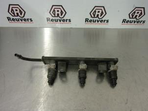 Used Fuel injector nozzle Smart Forfour (454) 1.1 12V Price € 50,00 Margin scheme offered by Autorecycling Reuvers B.V.