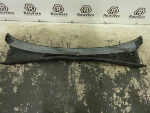 Used Cowl top grille Subaru Forester (SG) 2.0 16V XT Price € 25,00 Margin scheme offered by Autorecycling Reuvers B.V.