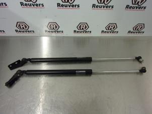 Used Set of tailgate gas struts Subaru Forester (SG) 2.0 16V XT Price € 20,00 Margin scheme offered by Autorecycling Reuvers B.V.