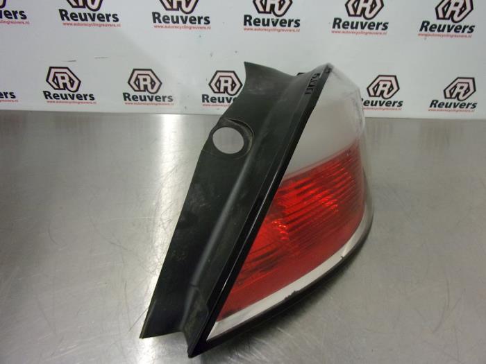 Taillight, right from a Opel Astra H (L48) 1.6 16V Twinport 2004