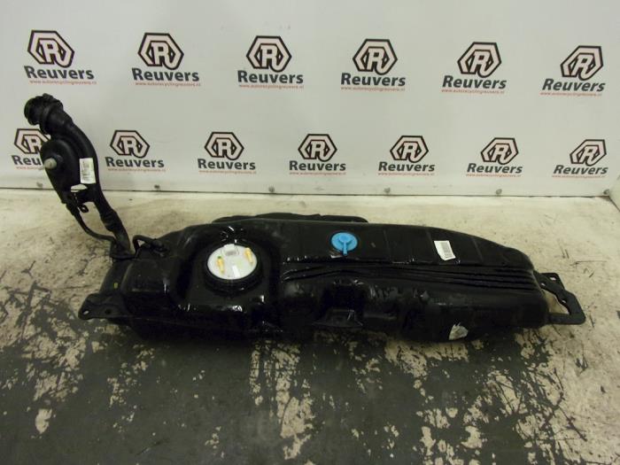 Begagnade Tank Renault Twingo II (CN) 1.5 dCi 70 Pris € 50,00 Marginaltabell erbjuds av Autorecycling Reuvers B.V.