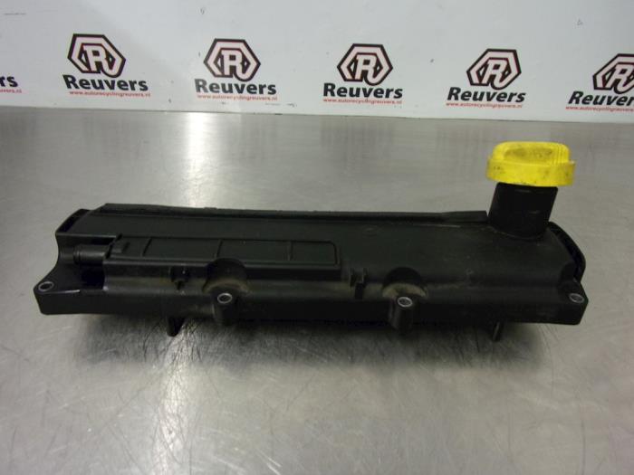 Gebrauchte Ventildeckel Renault Twingo II (CN) 1.5 dCi 70 Preis € 40,00 Margenregelung angeboten von Autorecycling Reuvers B.V.