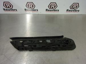 Used Front bumper bracket, right Volkswagen Caddy III (2KA,2KH,2CA,2CH) 1.9 TDI Price € 15,00 Margin scheme offered by Autorecycling Reuvers B.V.