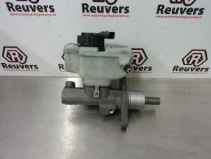 Used Master cylinder Volkswagen Caddy III (2KA,2KH,2CA,2CH) 1.9 TDI Price € 30,00 Margin scheme offered by Autorecycling Reuvers B.V.