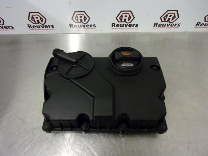 Gebrauchte Ventildeckel Volkswagen Polo IV (9N1/2/3) 1.4 TDI 70 Preis € 30,00 Margenregelung angeboten von Autorecycling Reuvers B.V.