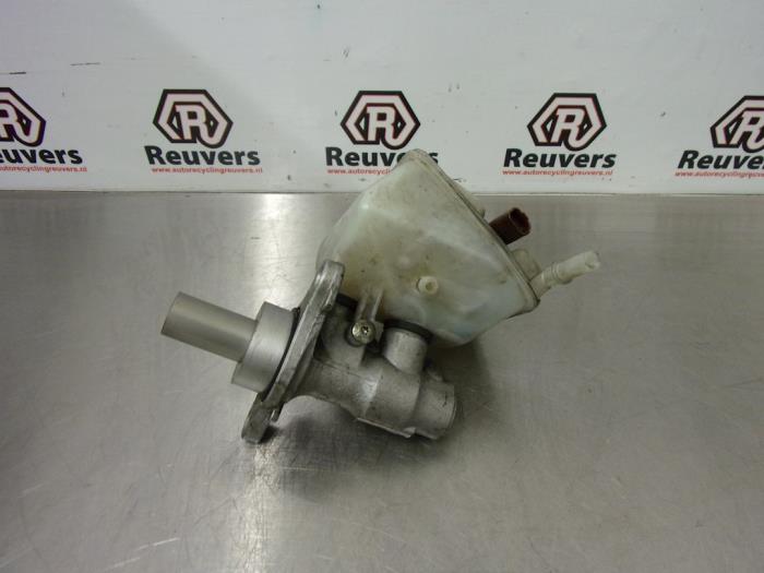 Master cylinder from a Citroën Berlingo 1.6 Hdi 75 16V Phase 1 2008