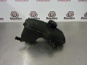 Used Power steering fluid reservoir Citroen Berlingo 1.6 Hdi 75 16V Phase 1 Price € 20,00 Margin scheme offered by Autorecycling Reuvers B.V.