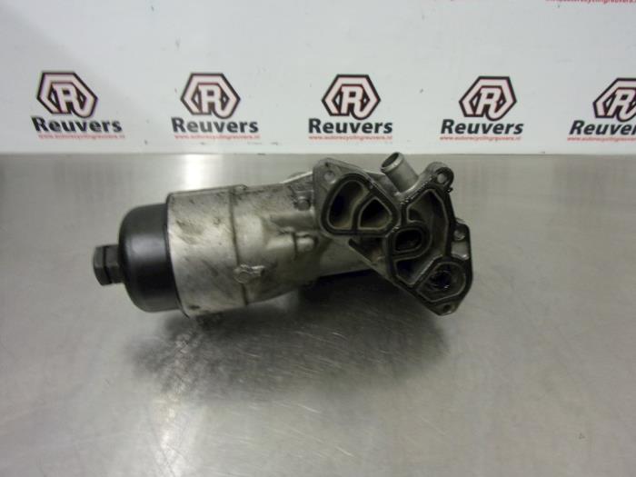 Gebrauchte Ölfiltergehäuse Citroen Berlingo 1.6 Hdi 75 16V Phase 1 Preis € 40,00 Margenregelung angeboten von Autorecycling Reuvers B.V.