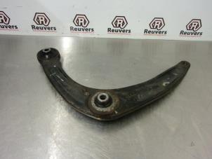 Used Front wishbone, left Citroen C4 Picasso (UD/UE/UF) 1.6 HDiF 16V 110 Price € 25,00 Margin scheme offered by Autorecycling Reuvers B.V.