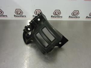 Used Rear bumper bracket, left Citroen C4 Picasso (UD/UE/UF) 1.6 HDiF 16V 110 Price € 15,00 Margin scheme offered by Autorecycling Reuvers B.V.