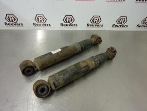 Used Shock absorber kit Citroen C4 Picasso (UD/UE/UF) 1.6 HDiF 16V 110 Price € 35,00 Margin scheme offered by Autorecycling Reuvers B.V.